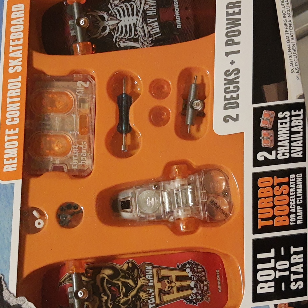 Authentic Tony Hawk HexBug Circuit Board Finger Boards Skatepark Build Set - Picture 3 of 14